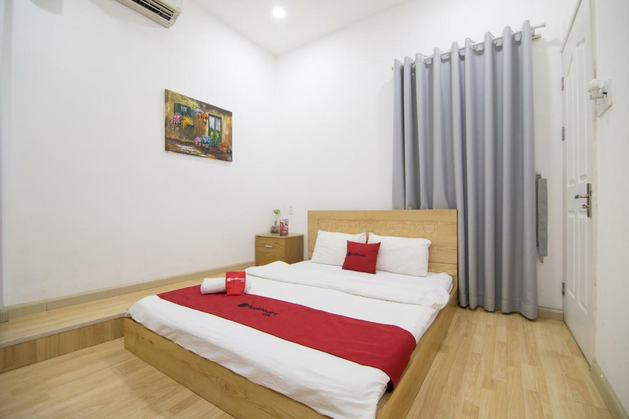 Reddoorz Near Nguyen Hue Walking Street 2 - Dorms Available Хошимін Екстер'єр фото